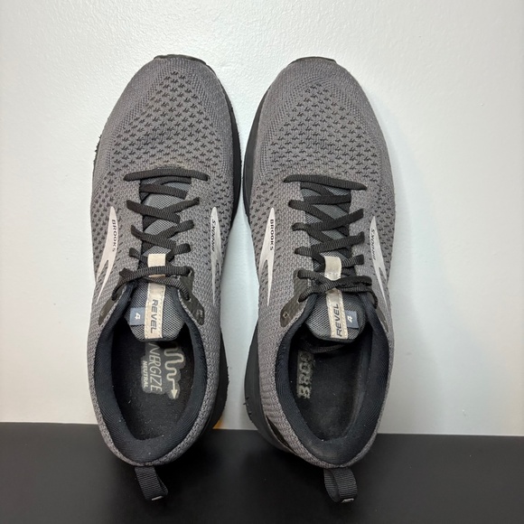 Brooks Revel 4 Men's Size 10 Black Running Sneakers - Picture 5 of 9